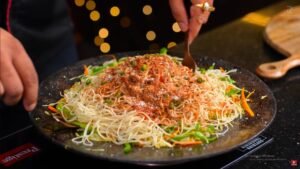 Kolkata Style Chicken Chowmein Recipe