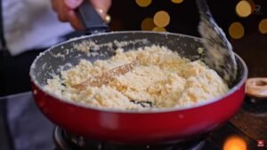 Easy Sujir Halwa Recipe