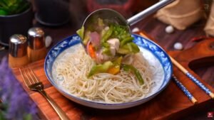 Gravy Chicken Chow Mein Recipe